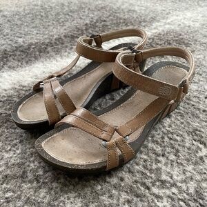 TEVA Ventura Cork tan wedge sandals, women’s 7.5 / 38.5